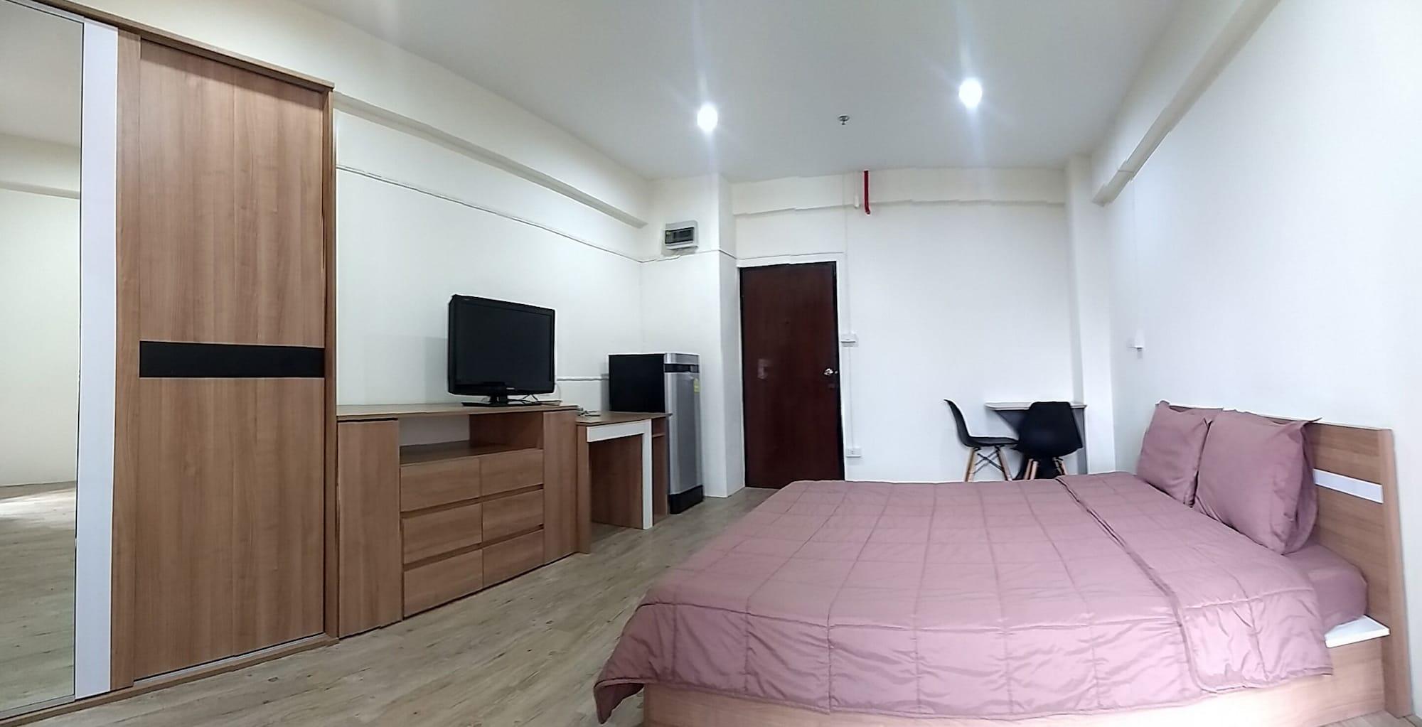 Komol Residence Бангкок Экстерьер фото