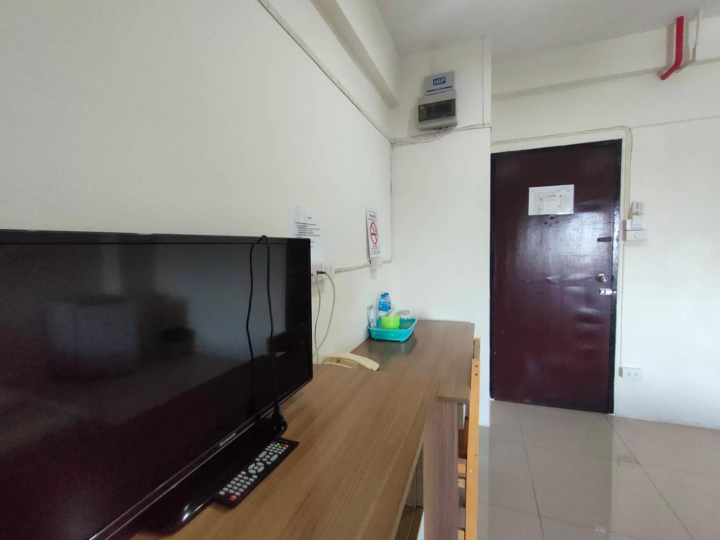 Komol Residence Бангкок Экстерьер фото