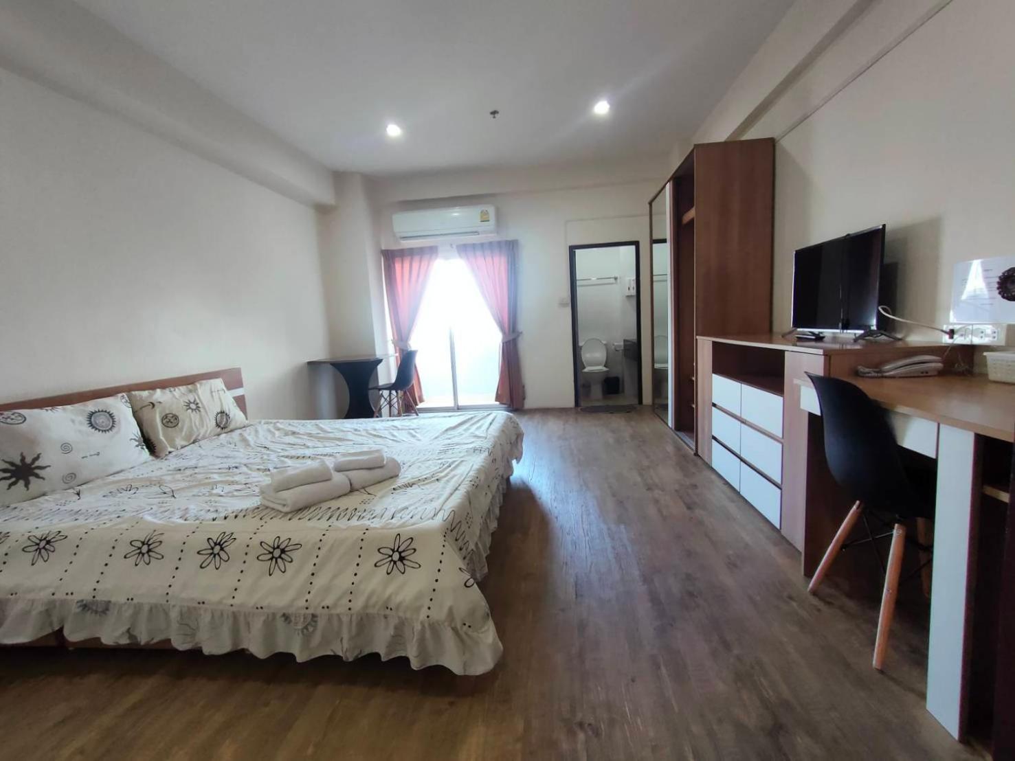 Komol Residence Бангкок Экстерьер фото