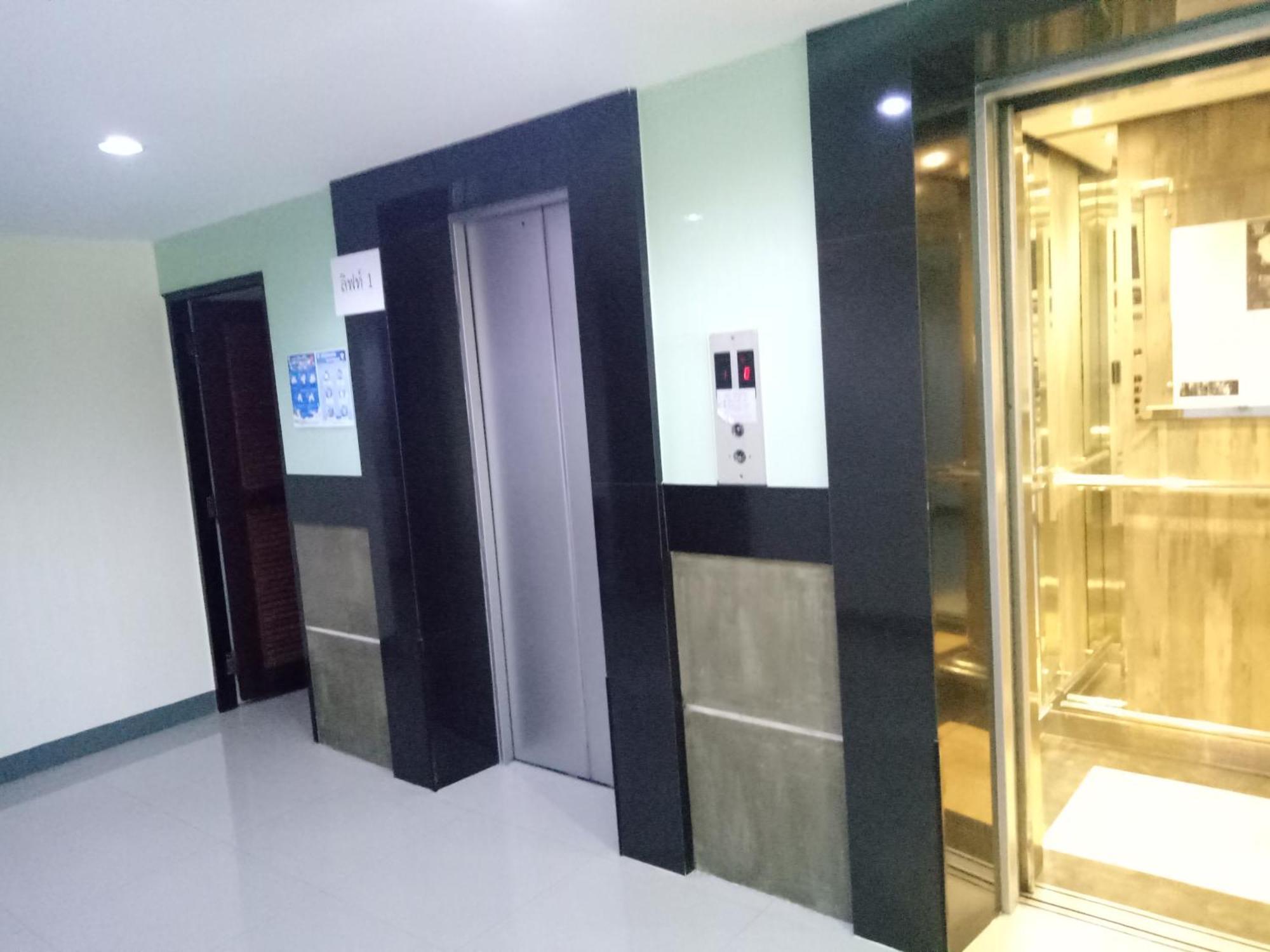 Komol Residence Бангкок Экстерьер фото